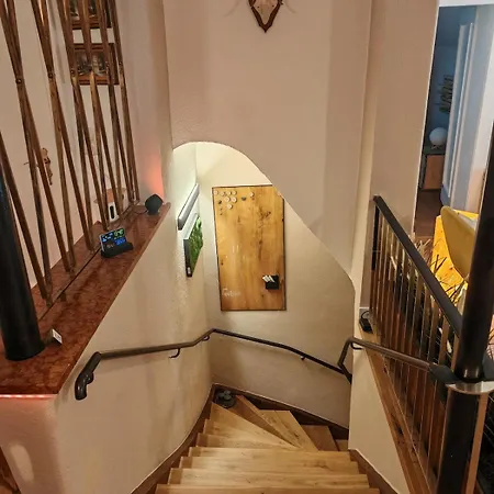 Large, Cozy H85 Cozy Castle *