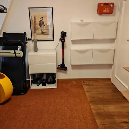 Large, Cozy H85 Cozy Castle