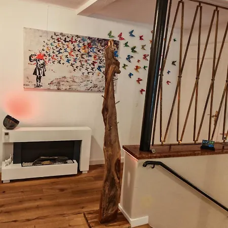 Large, Cozy H85 Cozy Castle *